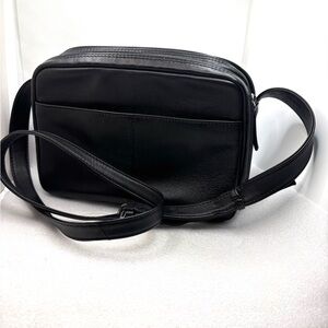 ili New York Black 100% Leather Exterior RFID Crossbody Purse Bag Travel